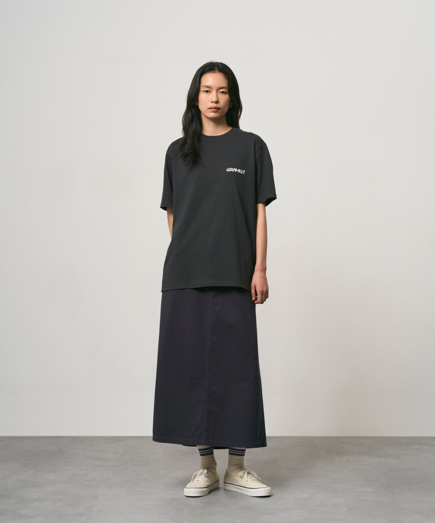 G6FM-T080_VINTAGEBLACK_fitting_W2