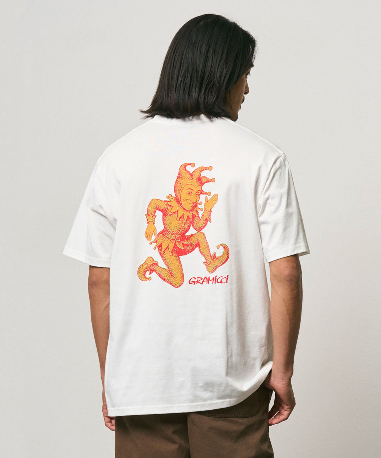 G6FM-T099_WHITE_fitting_M1