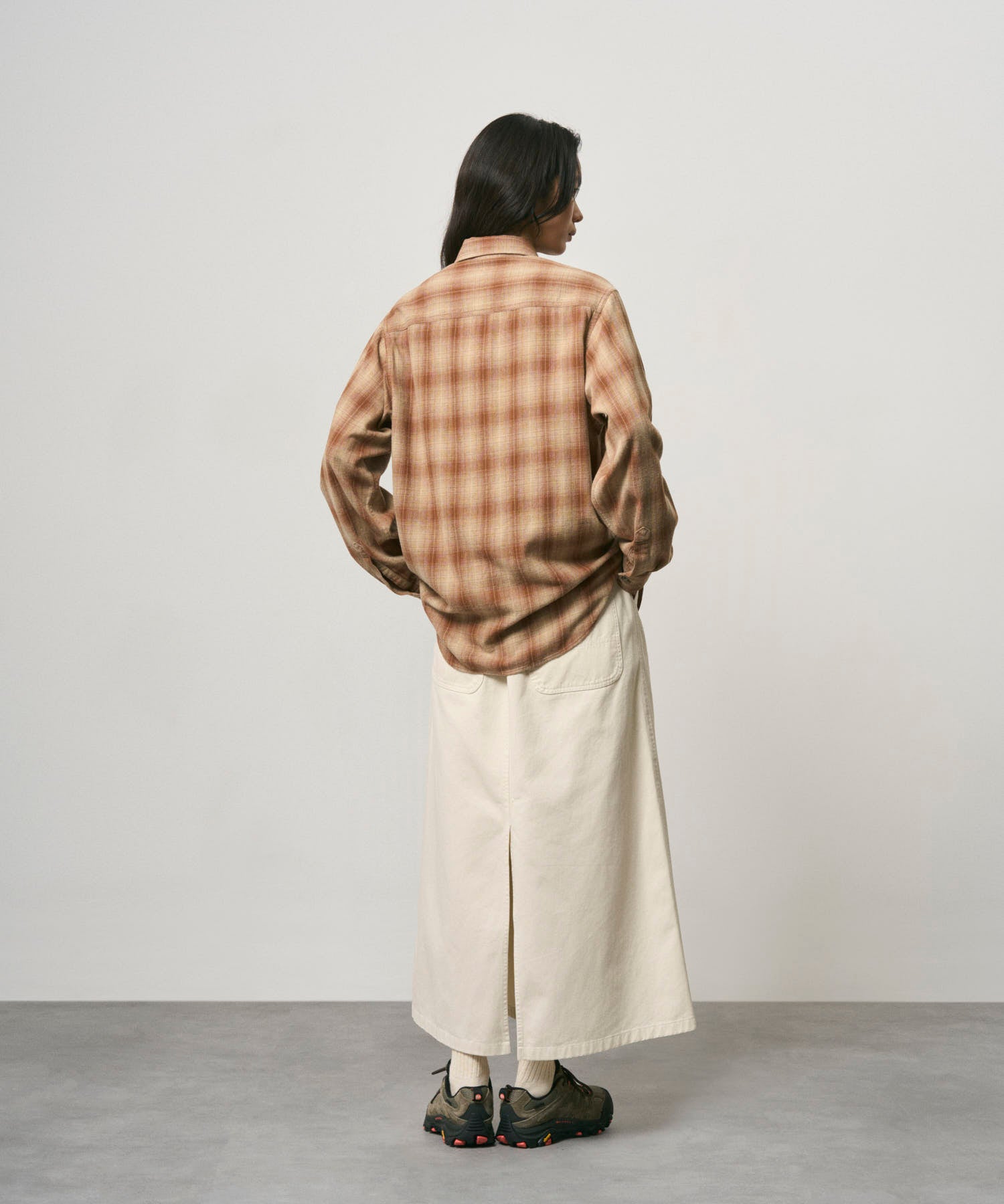 G6FW-SK078_GREIGE_fitting_W3