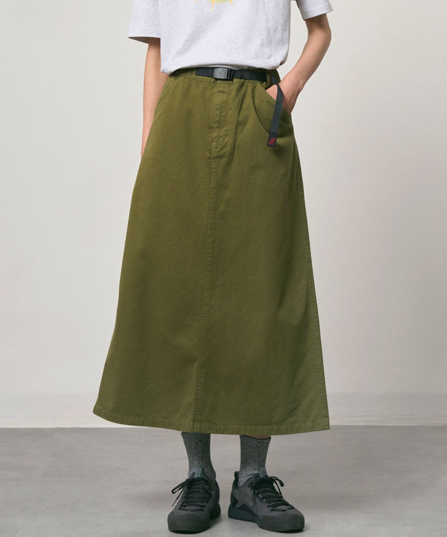 G6FW-SK078_OLIVE_fitting_W1