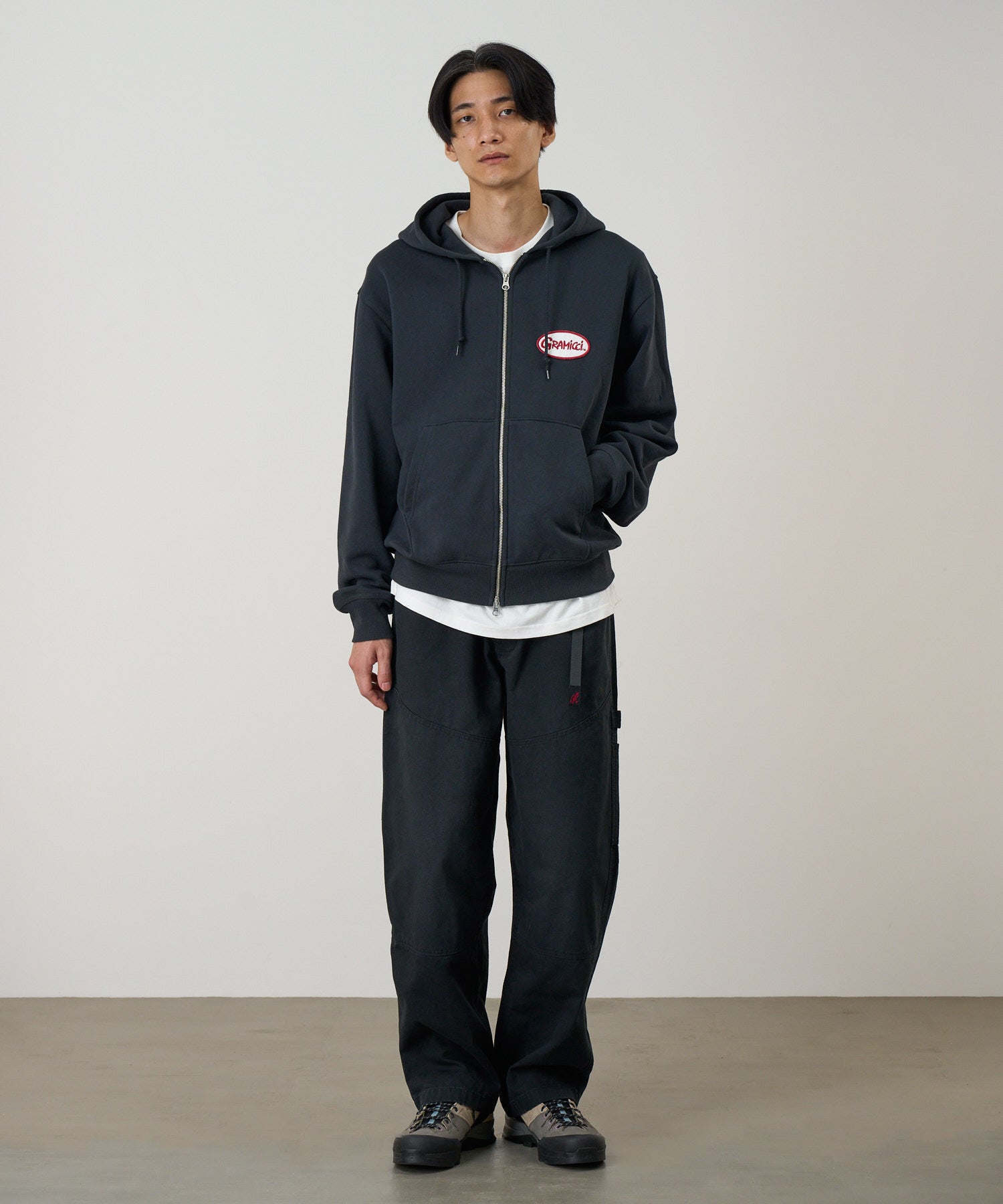 G6SM-P008_BLACK_fitting_M1