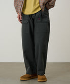 G6SM-P084_SMOKEYGREY_fitting_M2