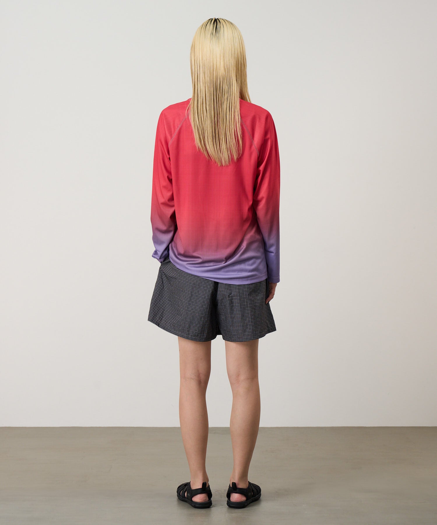G6SU-J054_REDGRADIENT_fitting_W3