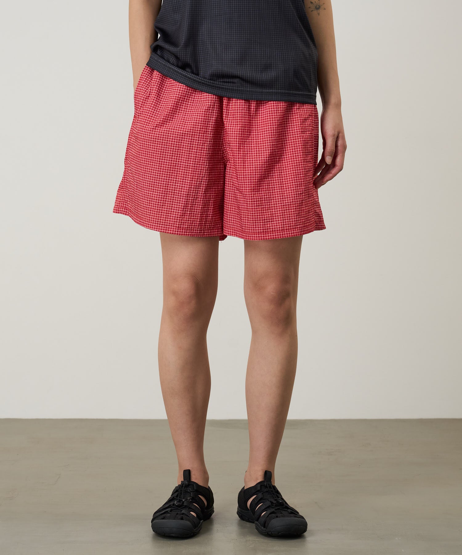 G6SU-P052_RED_fitting_W4
