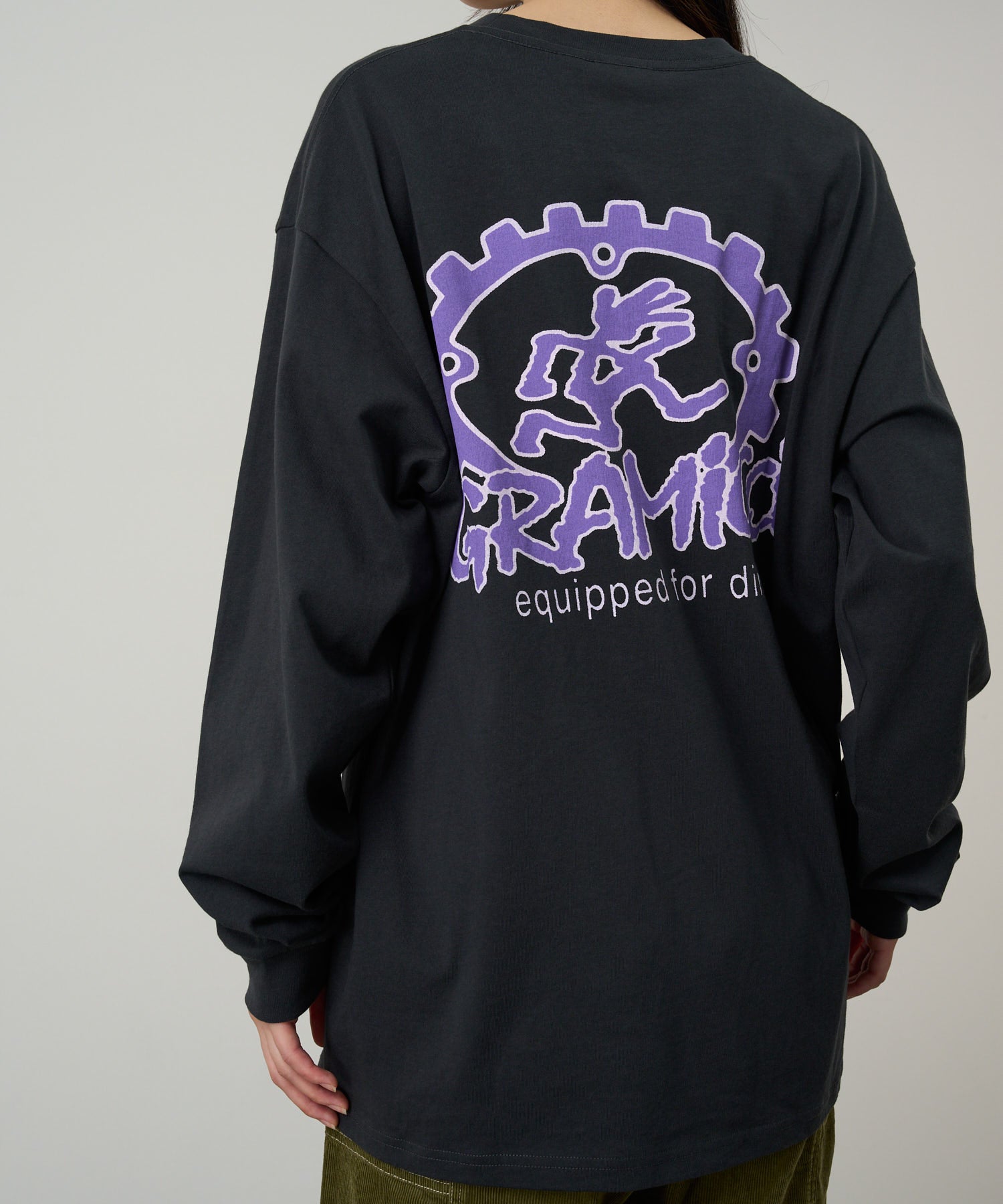 G6SU-T101_VINTAGEBLACK_fitting_W2