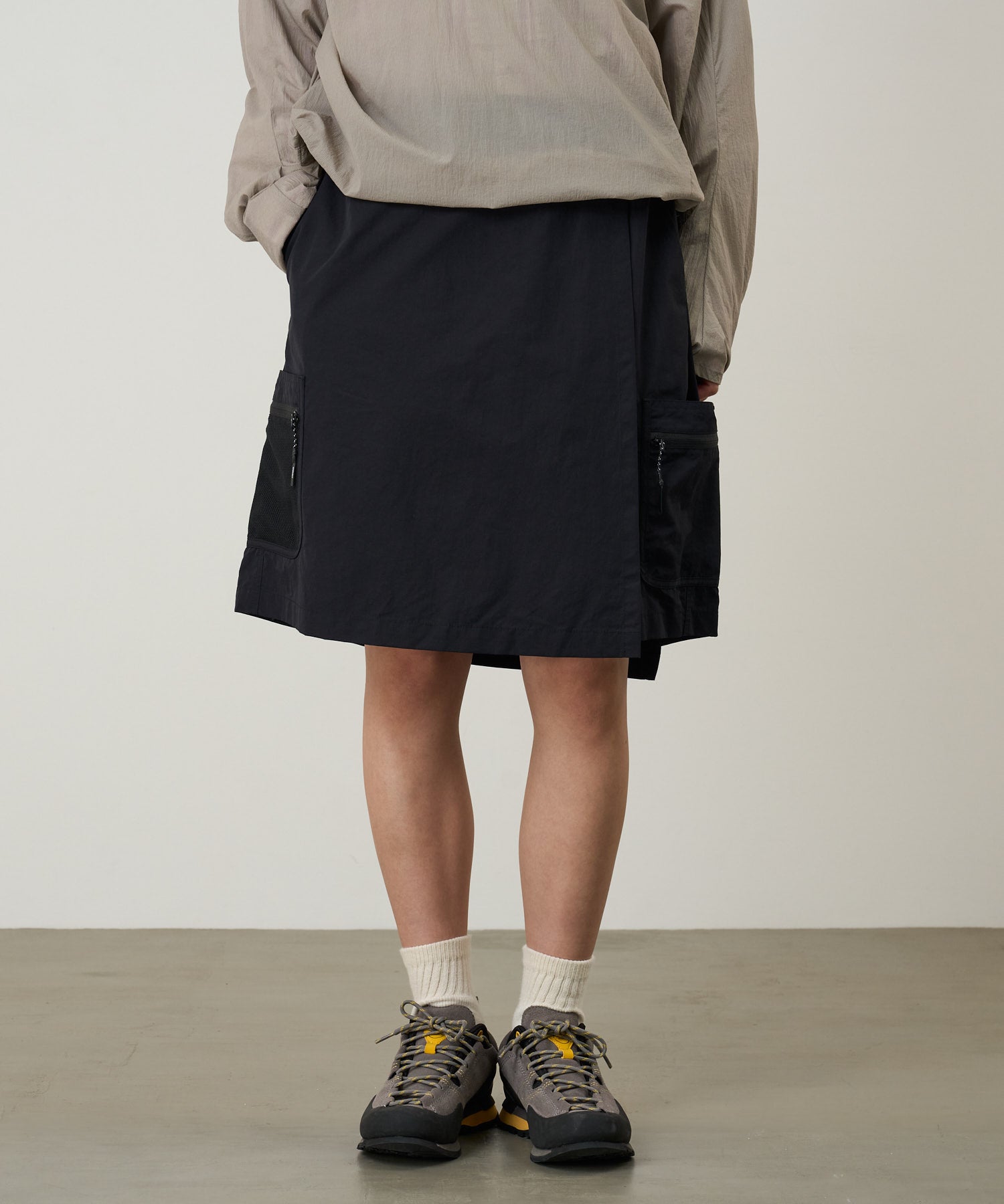 G6SW-SK036_BLACK_fitting_W4