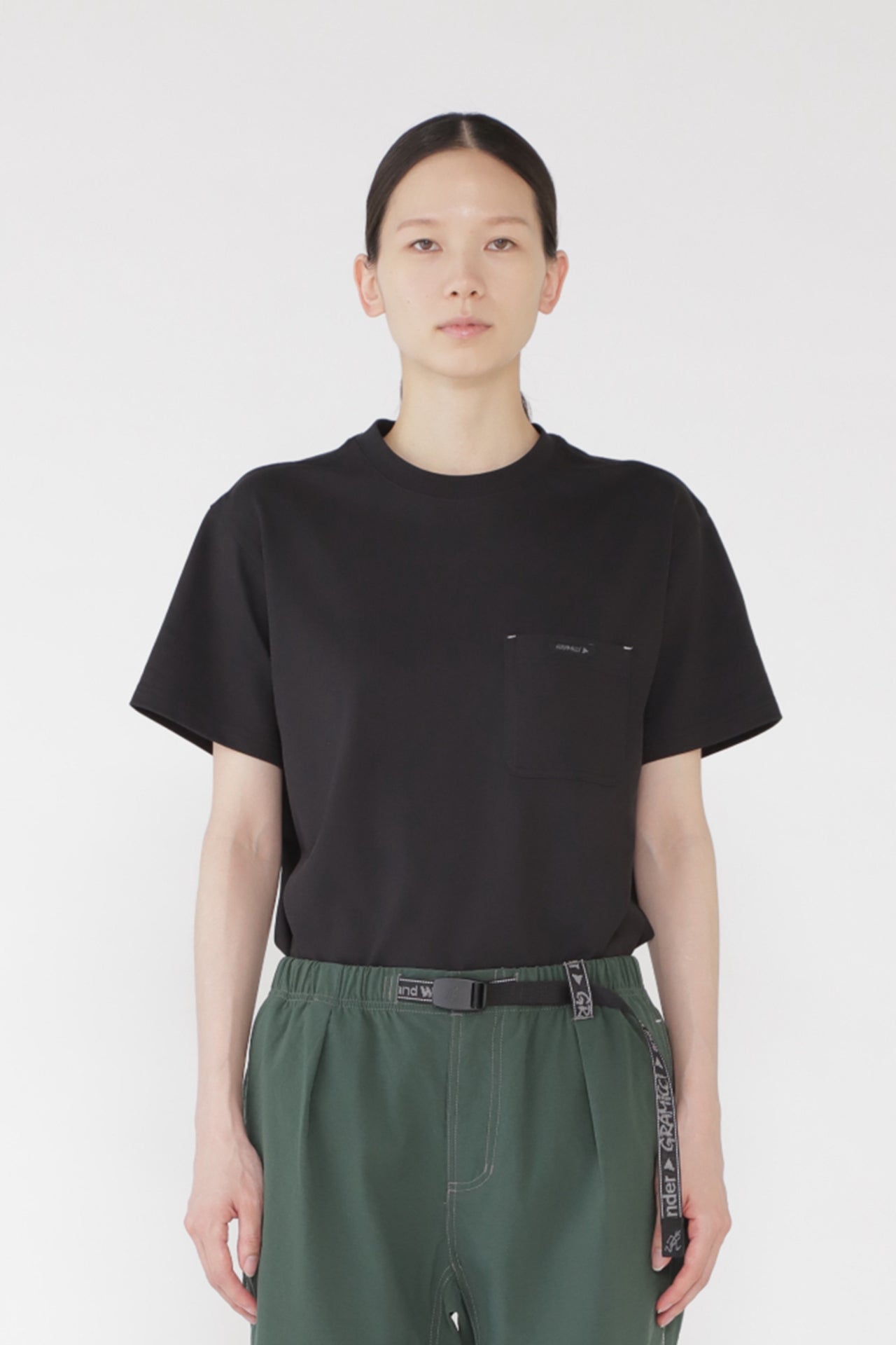 GUT4-S3007_BLACK_fittingU5