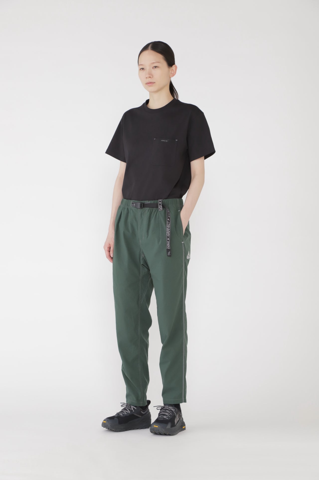 GUT4-S3007_BLACK_fittingU6