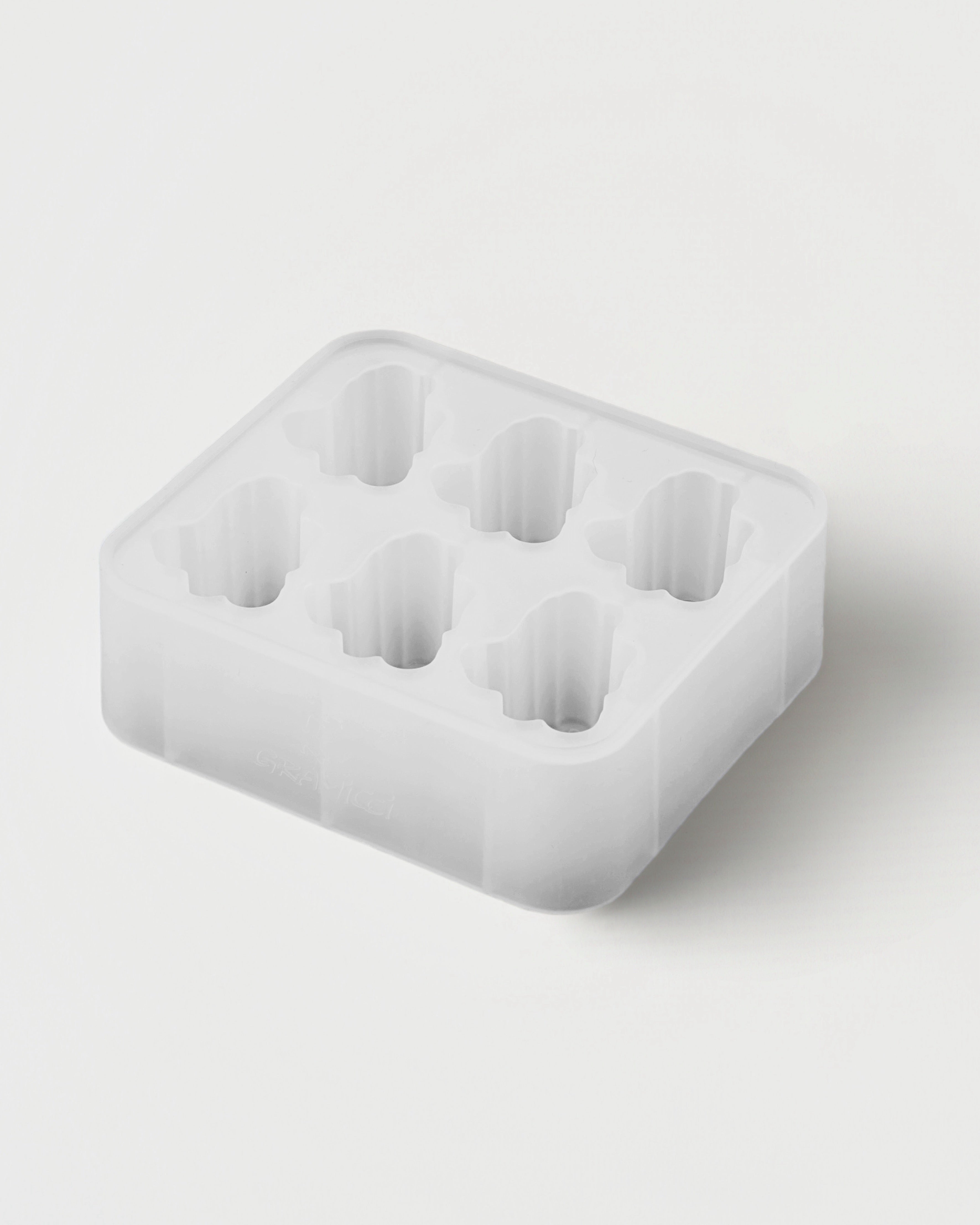SS26_ICE-CUBE-TRAY_1-2-compressed-copy-compressed