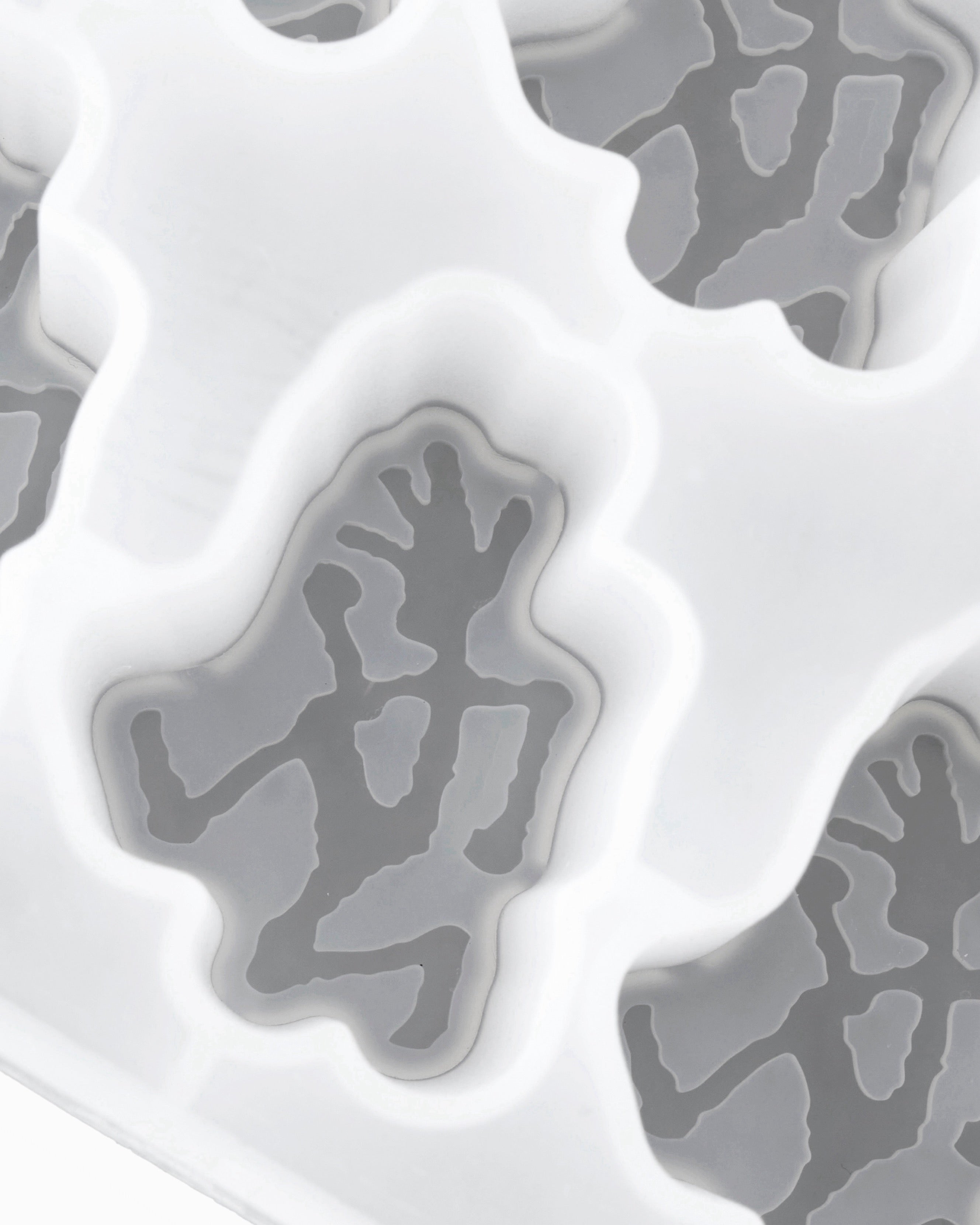 SS26_ICE-CUBE-TRAY_1-3-compressed-copy-compressed-copy-compressed