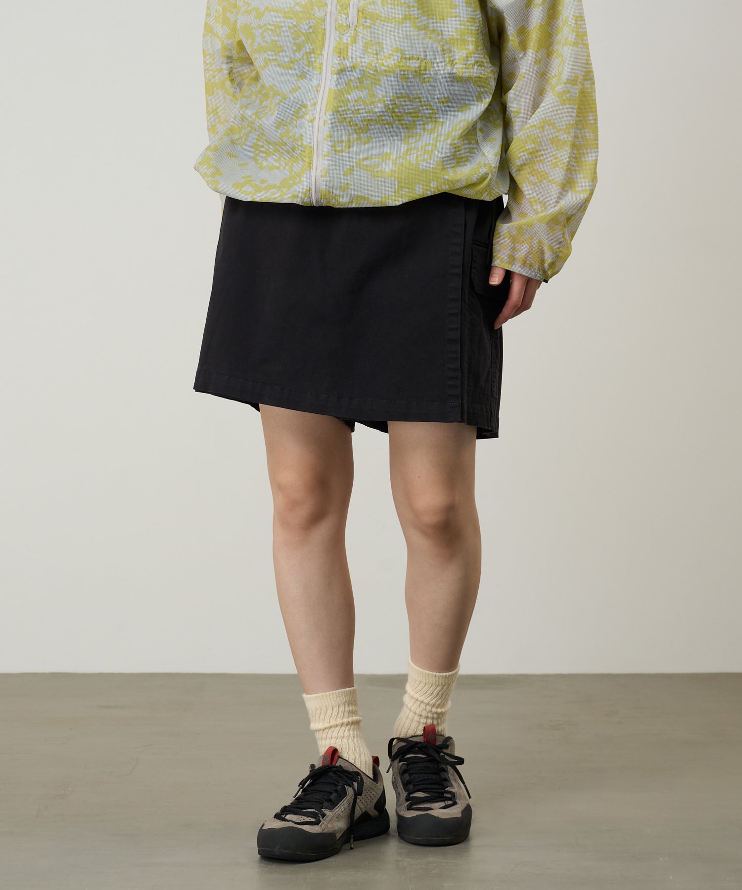 G-Skort Black model side view skort shorts hybrid