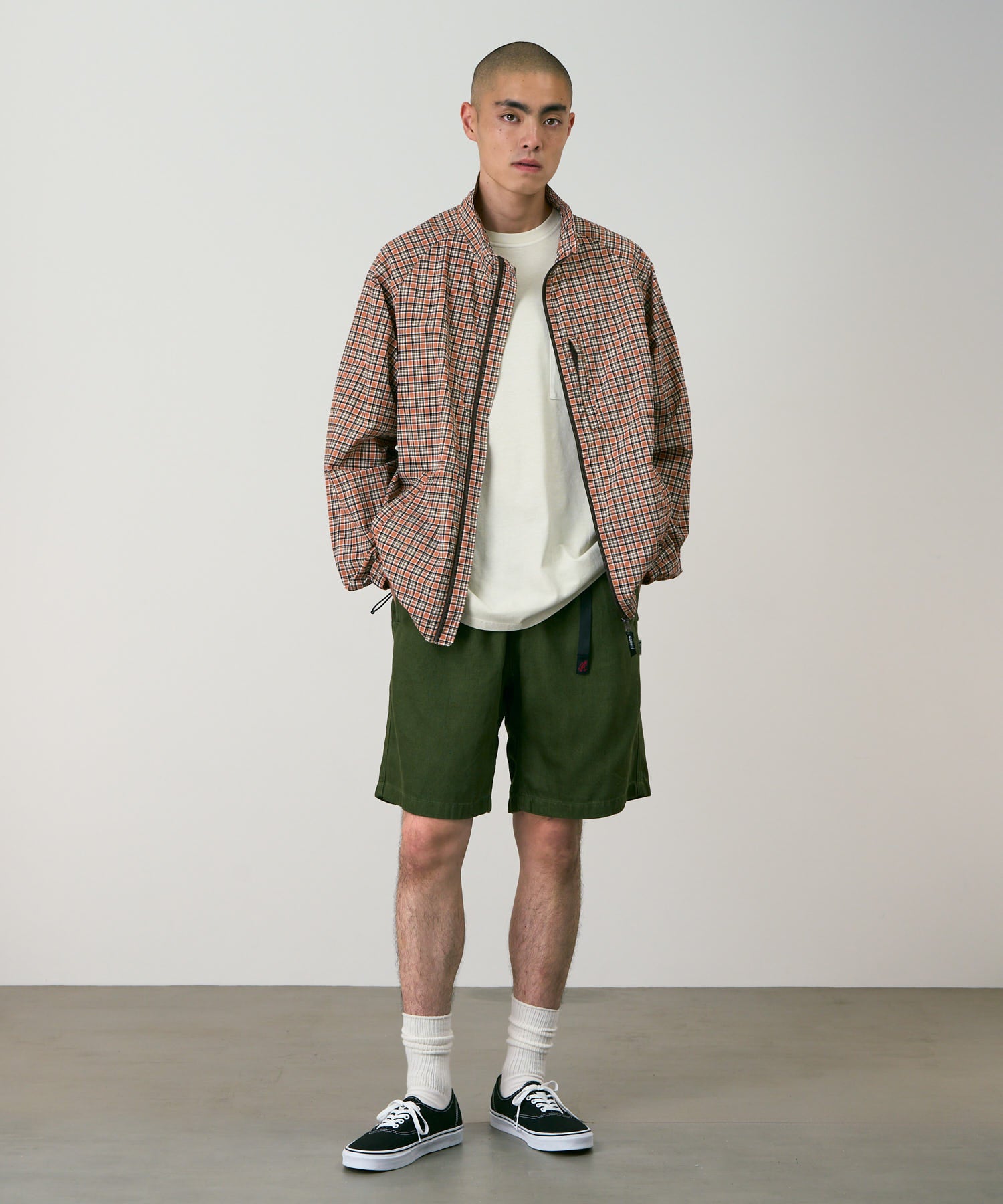Hemp G-Short Olive model front view relaxed outdoor shorts