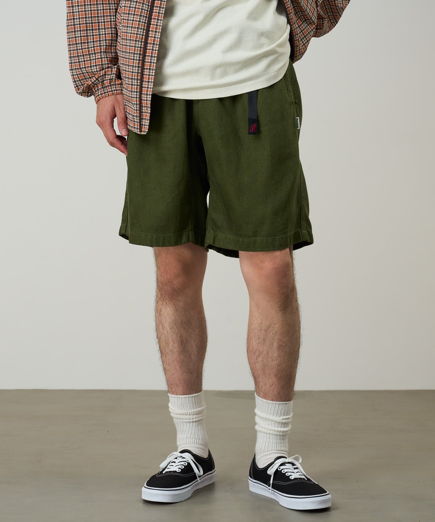 Hemp G-Short Olive model side view outdoor shorts relaxed fit